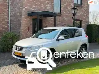 Toyota RAV4 2.0 2012