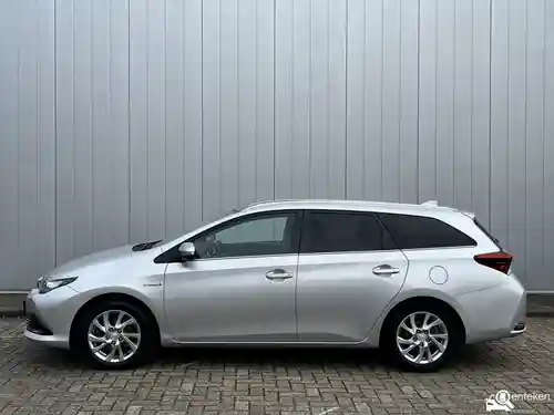 Toyota Auris 1.8 Hybrid 2016