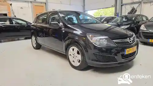 Opel Astra 1.6 2012