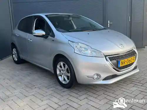 Peugeot 208 1.2 PureTech 82 2014