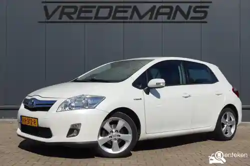 Toyota Auris 1.8 Hybrid 2011