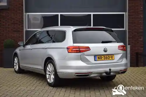 VW Passat Variant GTE 2015