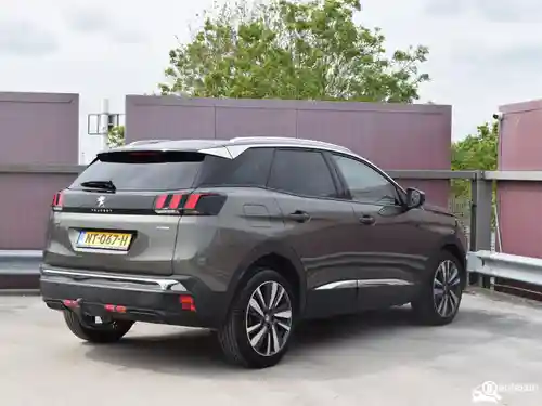 Peugeot 3008 1.2 PureTech 130 2017