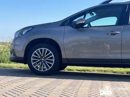 Peugeot 2008 1.2 PureTech 110 2017