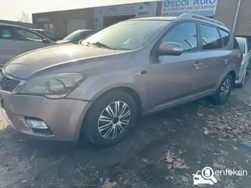KIA cee´d Sporty Wagon 1.6 CRDi 115 ISG 2011