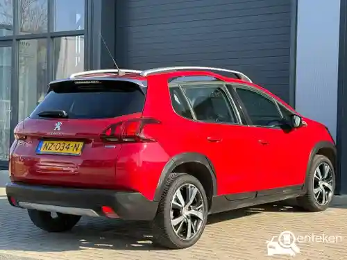 Peugeot 2008 1.2 PureTech 110 2017