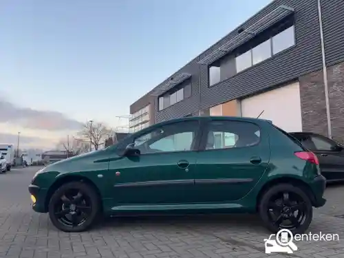 Peugeot 206 75 2001