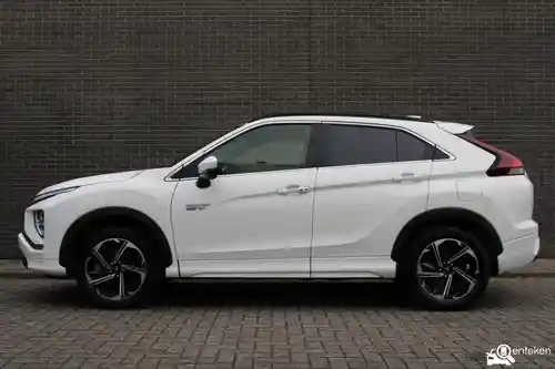 Mitsubishi Eclipse Cross 2.4 Plug-In Hybrid 2022