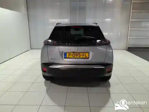 Peugeot e-2008 2022
