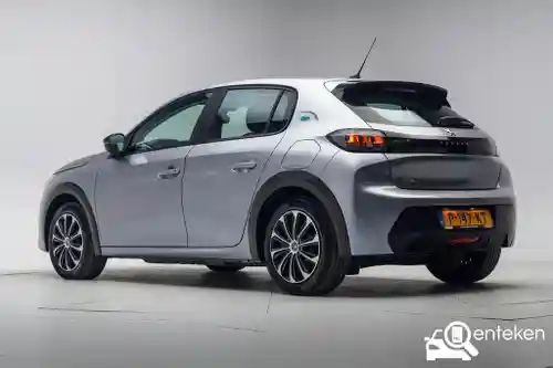 Peugeot e-208 136 2022