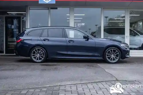 BMW 318i Touring 2022