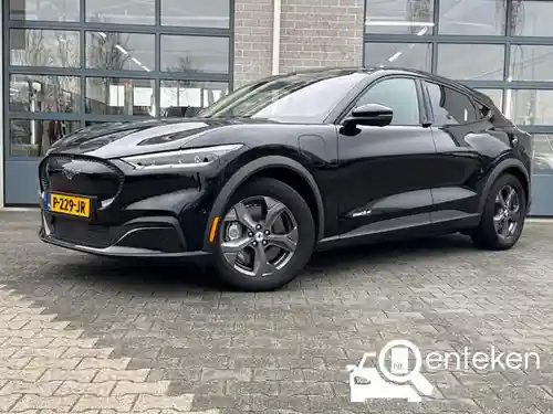 Ford Mustang Mach-E Standard Range 2022