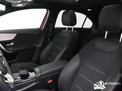 Mercedes-Benz A 180  2021