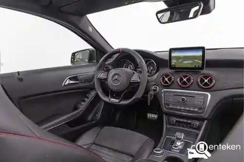 Mercedes-Benz GLA 45 AMG 2015