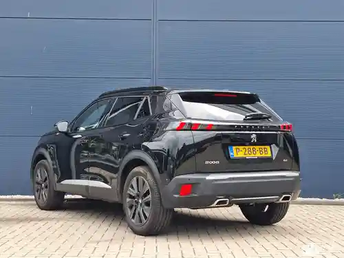 Peugeot 2008 1.2 PureTech 130 2022