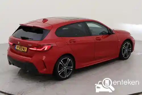 BMW 118i 2022