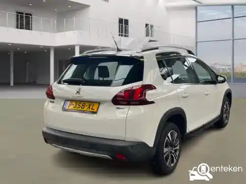 Peugeot 2008 1.2 PureTech 110 2016