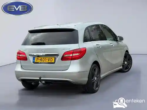 Mercedes-Benz B 180 2013
