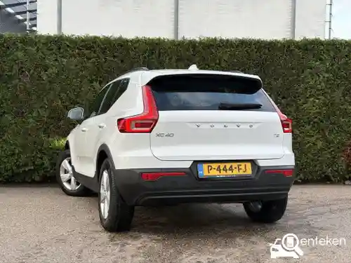 Volvo XC40 T2 2022