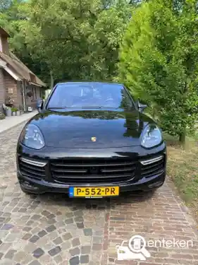 Porsche Cayenne Turbo 2015