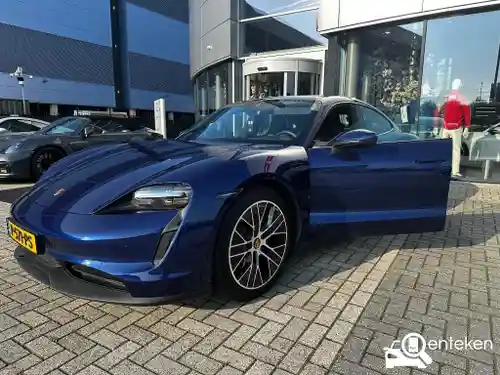 Porsche Taycan 2022