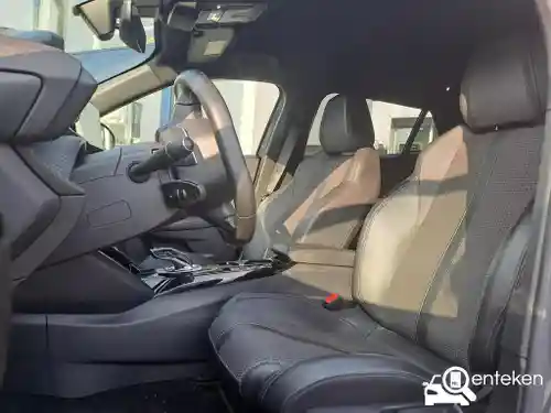 Peugeot 2008 1.2 PureTech 130 2021