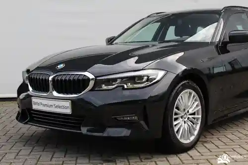 BMW 318i Touring 2022