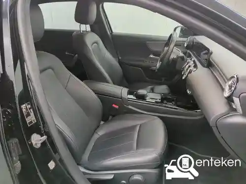 Mercedes-Benz A 180  2022