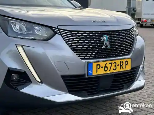 Peugeot e-2008 2021