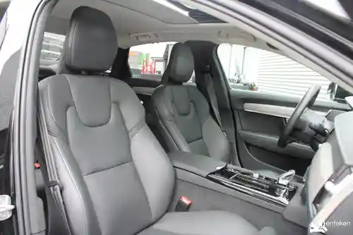 Volvo S90 T8 2022