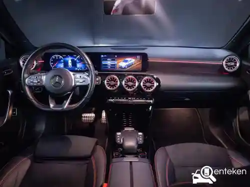 Mercedes-Benz A 180  2022