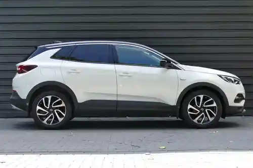 Opel Grandland X 1.2 DI Turbo 2017