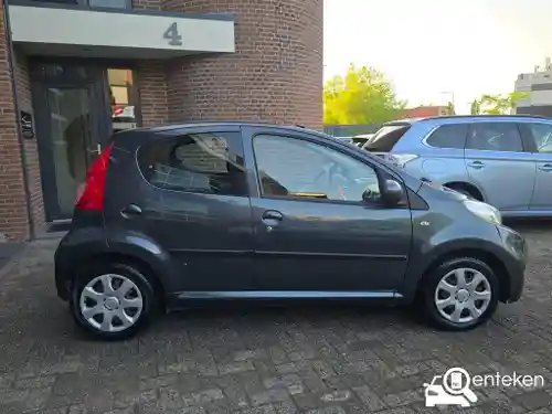 Peugeot 107 1.0 70 2009