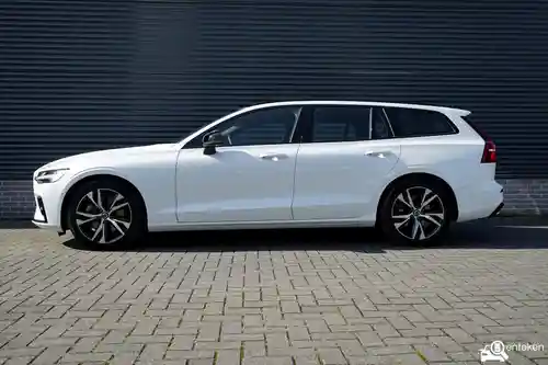 Volvo V60 B3 2022