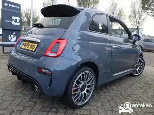 Abarth 595 2022
