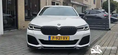 BMW 545e 2021
