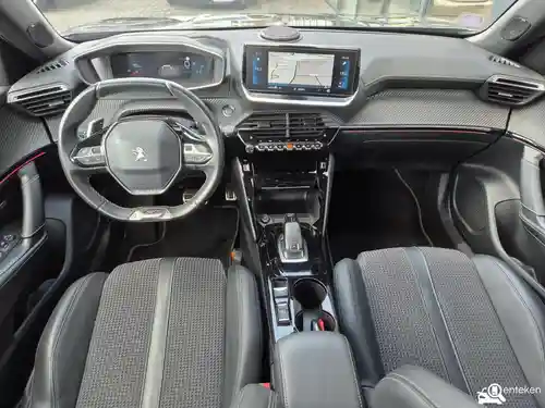 Peugeot 2008 1.2 PureTech 130 2021