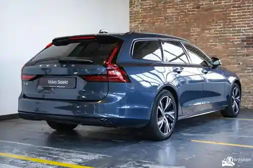 Volvo V90 T6 2022
