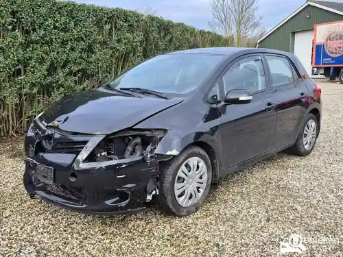 Toyota Auris 1.33 2010