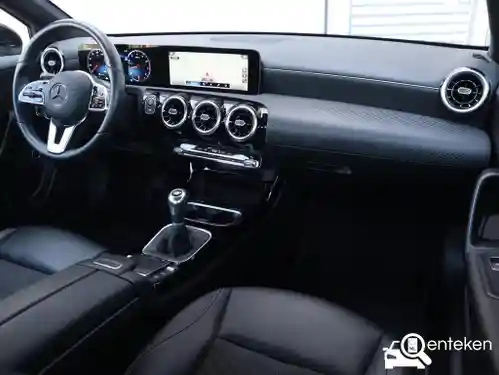 Mercedes-Benz A 180  2022