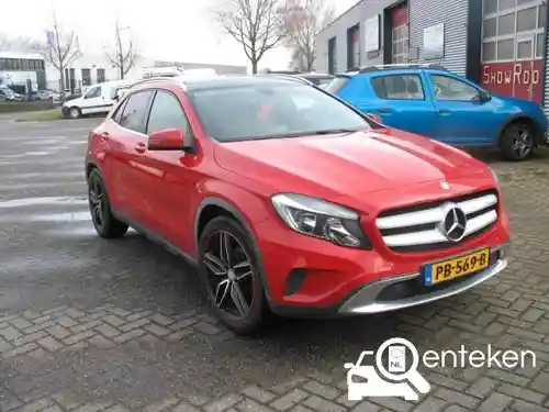 Mercedes-Benz GLA 200 2014