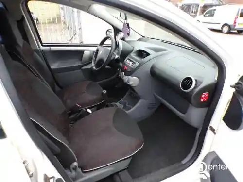 Peugeot 107 1.0 70 2009