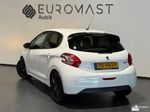 Peugeot 208 1.2 PureTech 82 2014