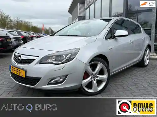 Opel Astra 1.6 Turbo 2010