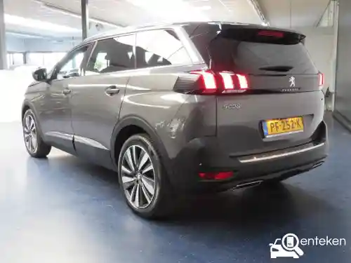 Peugeot 5008 1.2 PureTech 130 2017