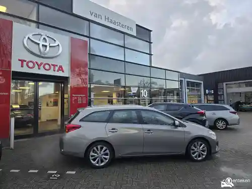 Toyota Auris Touring Sports 1.8 Hybrid 2014