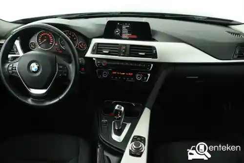 BMW 318i Touring 2017