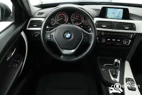 BMW 318i Touring 2017