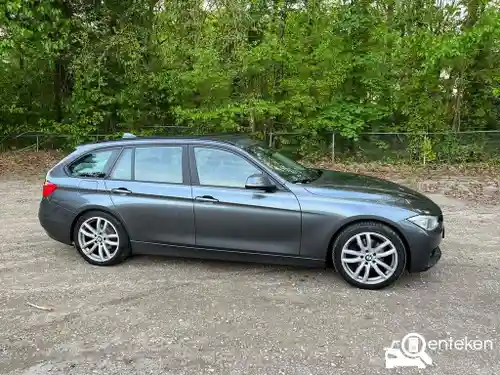BMW 318d Touring 2012