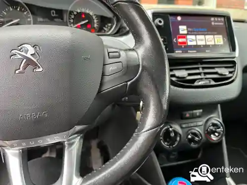 Peugeot 2008 1.2 PureTech 110 2017